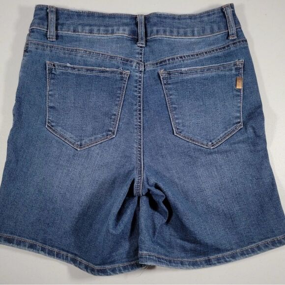 1822 Denim Blue Jean Shorts with Distressed Details - Picture 11 of 12
